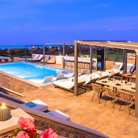 Grey Grand Privater Pool * Asprouliánoi