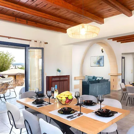 Grey Grand Privater Pool * Asprouliánoi