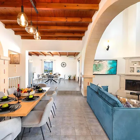 Grey Grand Privater Pool بيت للعطل Asprouliánoi